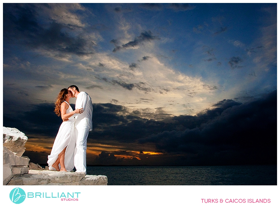Capturing Love And Artistry: Stacy And Stefan'S Engagement Photoshoot In Providenciales 10 Island engagement session02