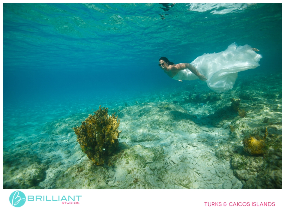 Underwater 'Trash' The Wedding Dress 8 Turksandcaicos_4325