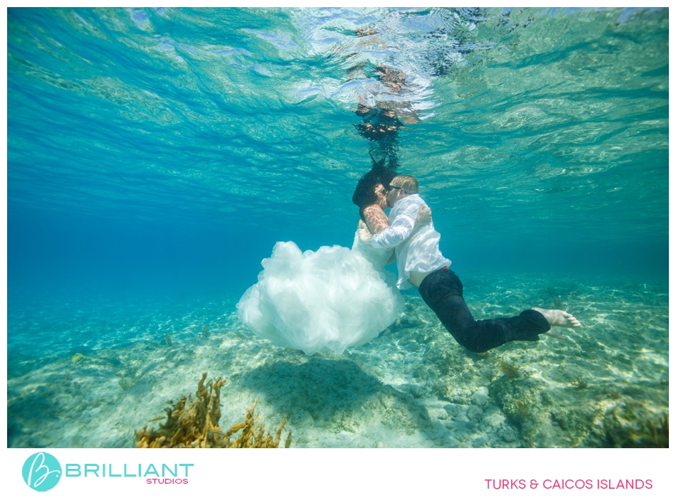 Underwater 'Trash' The Wedding Dress 10 Turksandcaicos_4327